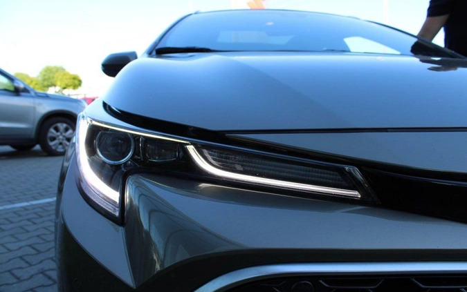 Toyota Corolla cena 112900 przebieg: 113819, rok produkcji 2021 z Biała małe 781